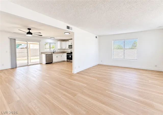 Photo 4 of Single family home for sale at 7097 Hillcroft Way, Las Vegas, NV 89147 | MLS# 2829607 | Listing updated on 2026-10-30