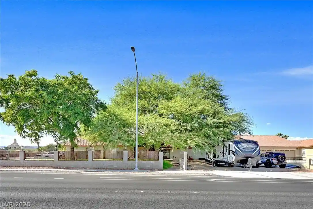Single family home for sale at 4415 N Fort Apache Rd, Las Vegas, NV 89129 | MLS# 2830836