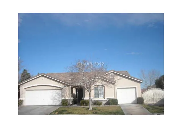 Single Family Residence at 10240 Clark Wooldridge Ct, Las Vegas, NV 89129 | MLS# 1286936 | | Sold on 2013-12-09
