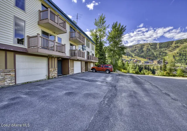 Photo 3 of Sale Pending at 384 Parallel Run, Sandpoint, ID 83864 | MLS# 23-1517 | Listing updated on 2026-05-08