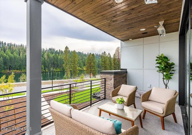 Homes for sale in Coeur D'alene, ID | 2927 N Heartwood Rd, Coeur D'alene, ID 83814 | MLS# 24-6385