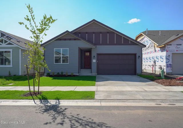 1st image of 18717 E Riverside St, Greenacres, WA 99016 | MLS# 25-2651