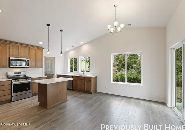 3rd image of 18717 E Riverside St, Greenacres, WA 99016 | MLS# 25-2651
