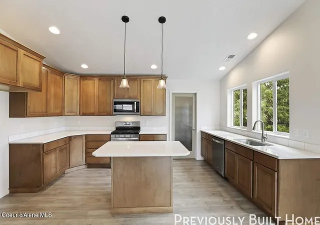 4th image of 18717 E Riverside St, Greenacres, WA 99016 | MLS# 25-2651