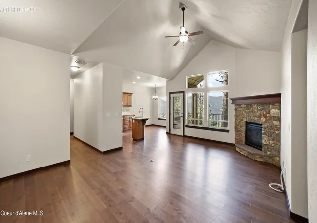 Photo 4 of Single family home for sale at 8517 W Eagle Ridge Rd, Coeur D Alene, ID 83814 | MLS# 25-3936 | Listing updated on 2026-08-26
