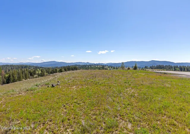 2nd image of 14933 S Chalk Hill Dr, Coeur D Alene, ID 83814 | MLS# 25-4402