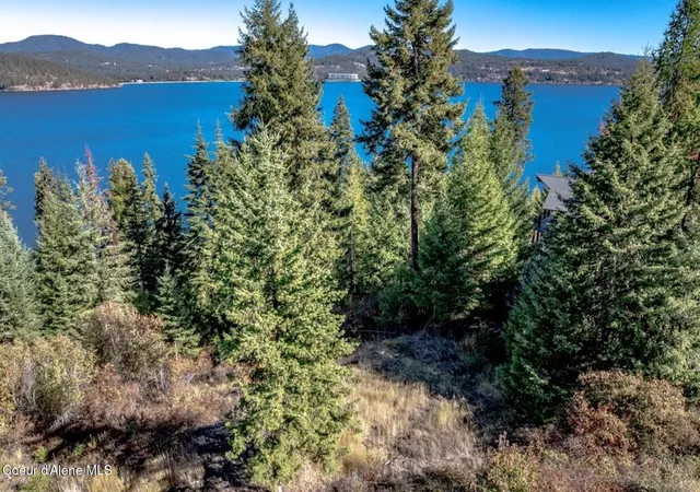 3rd image of 3676 S North Cape Rd, Coeur D Alene, ID 83814 | MLS# 25-10449
