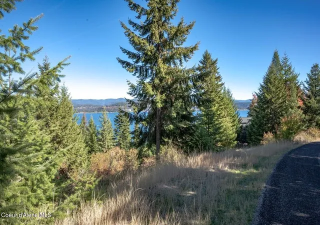 5th image of 3676 S North Cape Rd, Coeur D Alene, ID 83814 | MLS# 25-10449