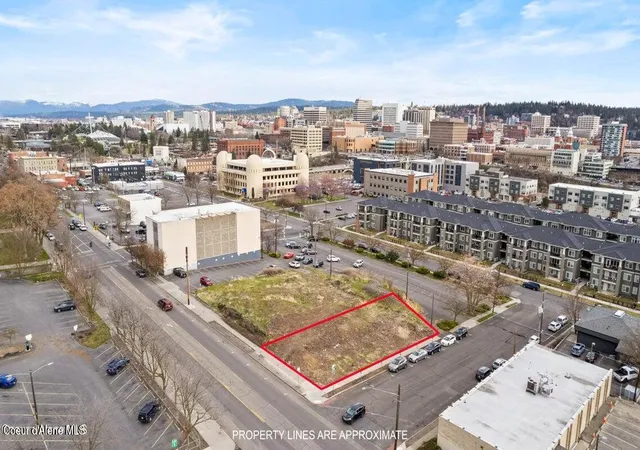 Homes for sale in Spokane, WA | 1229 W Broadway Ave, Spokane, WA 99201 | MLS# 25-10821