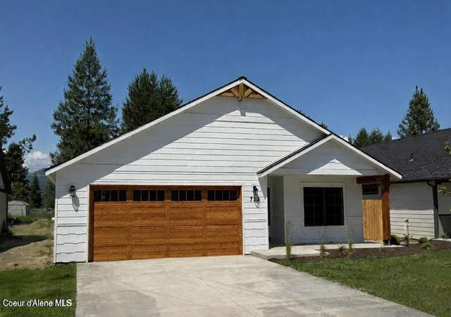 Homes for sale in Sandpoint, ID | 1165 Jersey St, Sandpoint, ID 83864 | MLS# 26-634