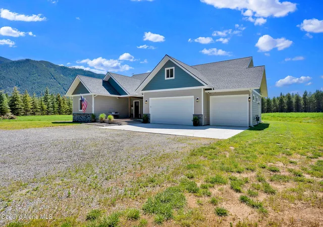 Homes for sale in Bonners Ferry, ID | 134 Leelah Ln, Bonners Ferry, ID 83805 | MLS# 26-1635