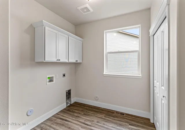 Photo 3 of Single family home for sale at 8975 Bedwell St, Rathdrum, ID 83858 | MLS# 26-1111 | Listing updated on 2026-05-08