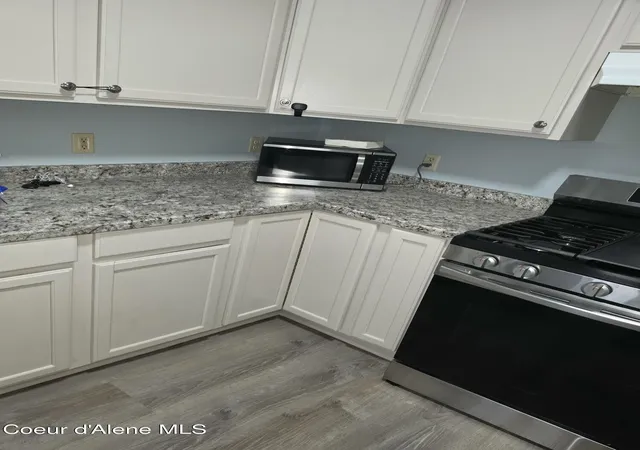 5th image of 1216 Alder St, Sandpoint, ID 83864 | MLS# 26-2260