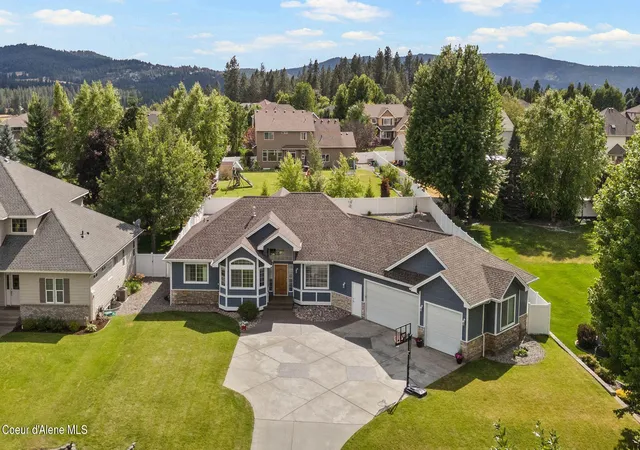 2nd image of 17110 E Daybreak Ln, Spokane Valley, WA 99016 | MLS# 26-6747