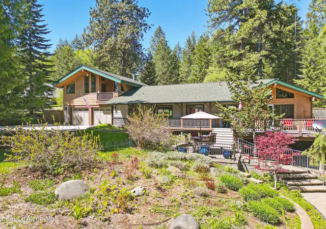 Photo 1 of Sale Pending at 471 Kaniksu Shrs Rd, Sandpoint, ID 83864 | MLS# 26-2424 | Listing updated on 2026-08-25