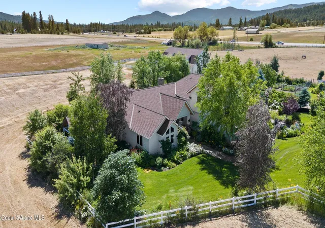 Photo 3 of Single family home for sale at 6232 W Quaking Aspen Dr, Coeur D Alene, ID 83814 | MLS# 26-2601 | Listing updated on 2026-06-05