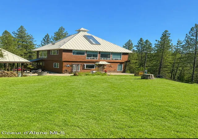 4th image of 483 Paradise Ln, Pinehurst, ID 83850 | MLS# 26-2363