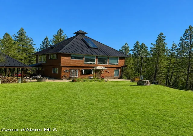 5th image of 483 Paradise Ln, Pinehurst, ID 83850 | MLS# 26-2363