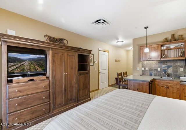 4th image of 602 Bunker Ave # 215, Kellogg, ID 83837 | MLS# 26-2468