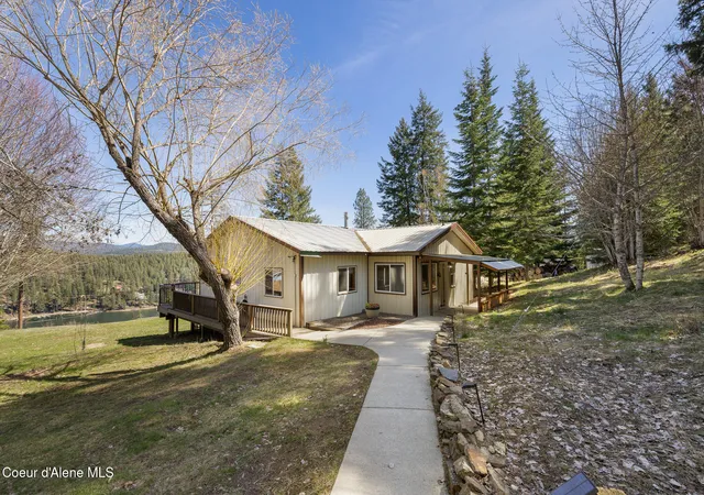 Homes for sale in Harrison, ID | 6002 S Arrow Rd, Harrison, ID 83833 | MLS# 26-3222
