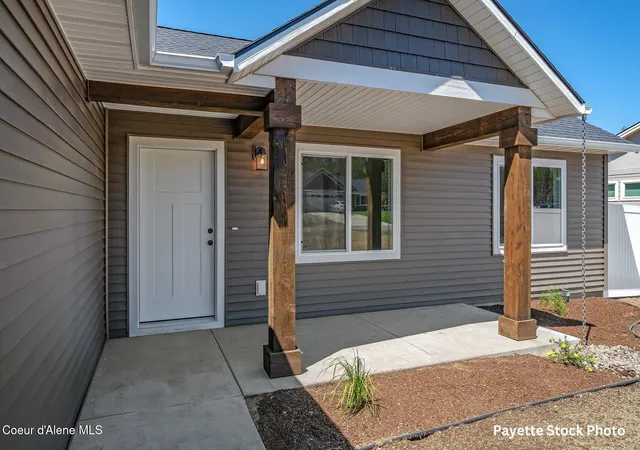 Photo 3 of Sale Pending at 7065 W Constantine Ln, Rathdrum, ID 83858 | MLS# 26-2546 | Listing updated on 2026-05-08