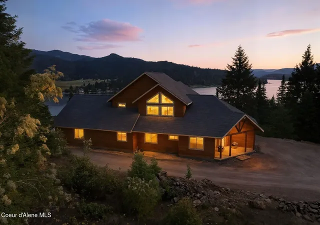 Homes for sale in Priest River, ID | 14830 Dufort Rd, Priest River, ID 83856 | MLS# 26-2523