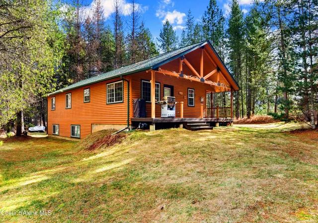 Homes for sale in Sandpoint, ID | 5565 Selle Rd, Sandpoint, ID 83864 | MLS# 26-2539