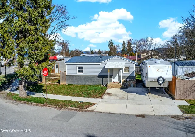 Homes for sale in Sandpoint, ID | 403 Olive Ave, Sandpoint, ID 83864 | MLS# 26-2866