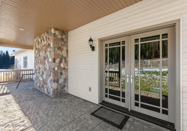 4th image of 828 W Fork Eagle Creek Rd, Wallace, ID 83873 | MLS# 26-2764