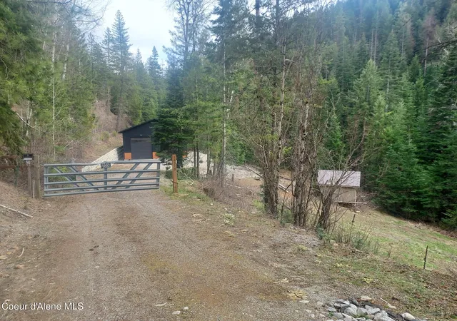 3rd image of 16318 E Alder Creek Rd, Coeur D'alene, ID 83814 | MLS# 26-2823