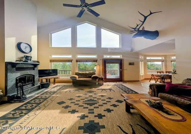 Homes for sale in Naples, ID | 845 Cougar Rd, Naples, ID 83847 | MLS# 26-2929