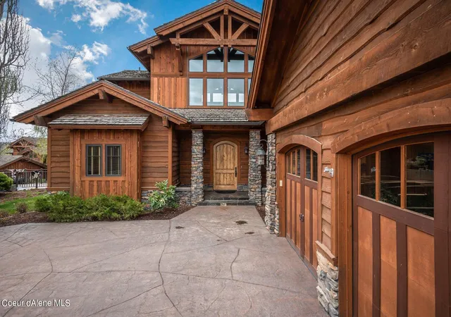 Photo 3 of Single family home for sale at 6078 W Quartzite Ln, Coeur D Alene, ID 83814 | MLS# 26-2982 | Listing updated on 2026-07-24
