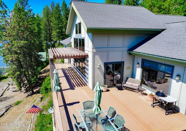 Homes for sale in Harrison, ID | 412 E Beachhouse Ln, Harrison, ID 83833 | MLS# 26-3094