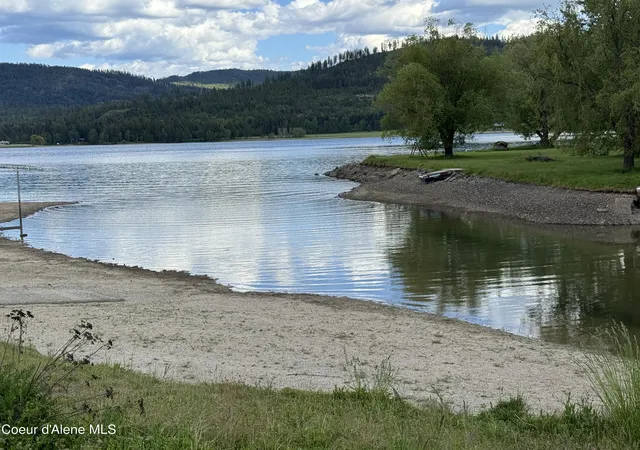 Photo 3 of Sale Pending at 265 Campbell Loop, Laclede, ID 83841 | MLS# 26-3508 | Listing updated on 2026-07-31