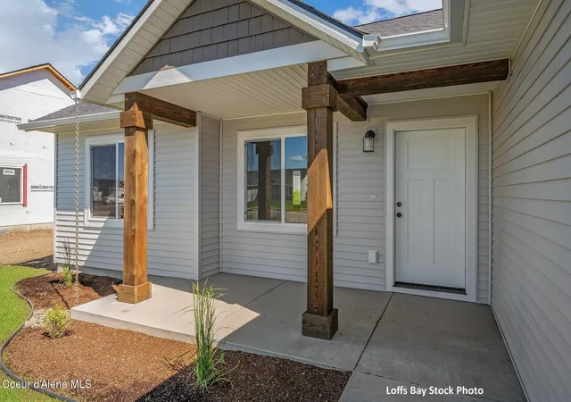 Photo 3 of Sale Pending at 6709 W Plant Ln, Rathdrum, ID 83858 | MLS# 26-3288 | Listing updated on 2026-04-24