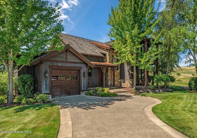 Photo 4 of Single family home for sale at 17033 S Citrine Dr, Coeur D Alene, ID 83814 | MLS# 26-3276 | Listing updated on 2026-05-08