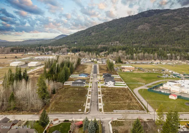 4th image of 1120 Jersey St, Sandpoint, ID 83864 | MLS# 26-3236