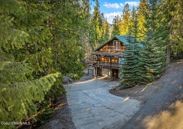2nd image of 1147 Wooded Acres Dr, Sagle, ID 83860 | MLS# 26-3329