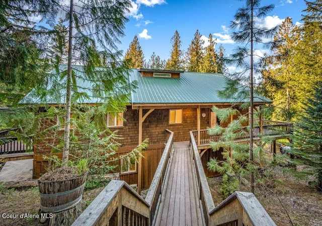 3rd image of 1147 Wooded Acres Dr, Sagle, ID 83860 | MLS# 26-3329