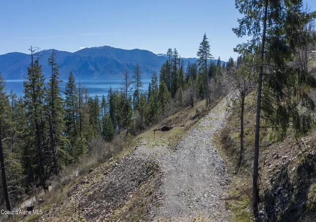 3rd image of 531 Midas Dr, Sagle, ID 83860 | MLS# 26-3515