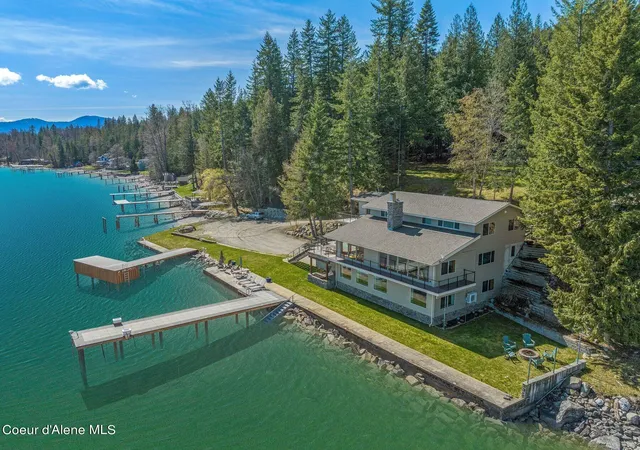 Photo 2 of Single family home for sale at 2537 Lakeshore Dr, Sagle, ID 83860 | MLS# 26-3337 | Listing updated on 2026-08-19