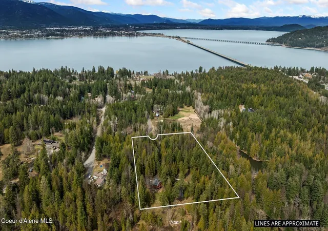 Photo 2 of Single family home for sale at 177 Hawkins Spur Rd, Sagle, ID 83860 | MLS# 26-3389 | Listing updated on 2026-05-08