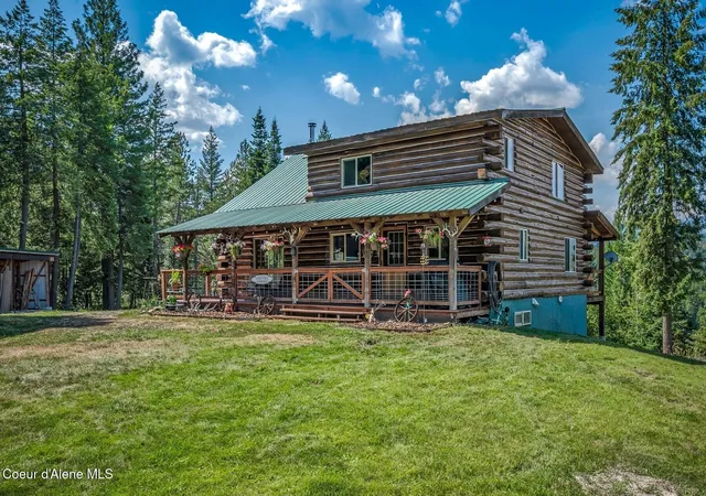 Homes for sale in Naples, ID | 124 Brown Creek Rd, Naples, ID 83847 | MLS# 26-3631