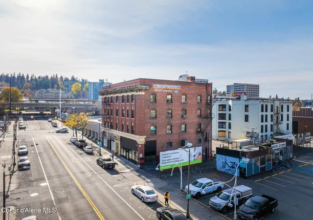 Photo 3 of Sale Pending at 224 S Howard St, Spokane, WA 99201 | MLS# 26-3504 | Listing updated on 2026-05-01