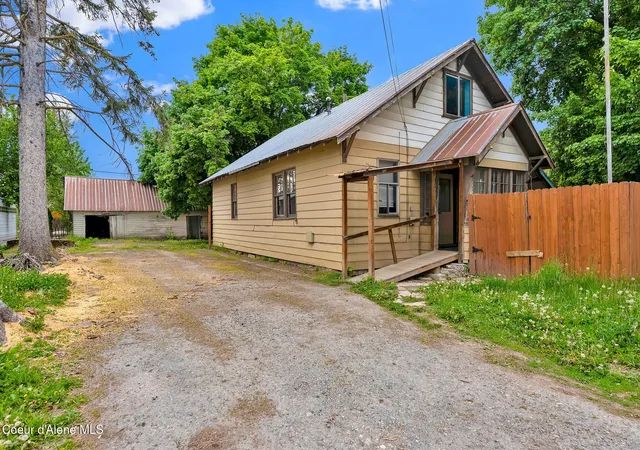 Homes for sale in Sandpoint, ID | 905 N Boyer Ave, Sandpoint, ID 83864 | MLS# 26-5227