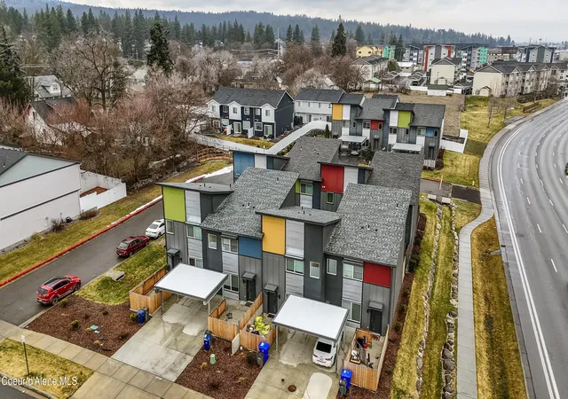 3rd image of 303 S Felts Rd, Spokane Valley, WA 99206 | MLS# 26-3671