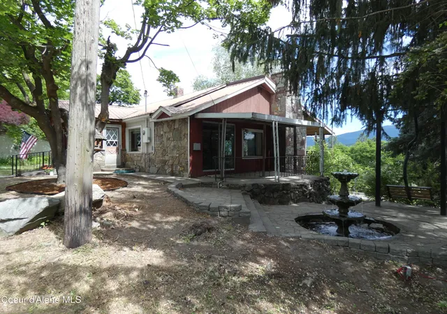 Homes for sale in Bonners Ferry, ID | 6468 Comanche St, Bonners Ferry, ID 83805 | MLS# 26-6417