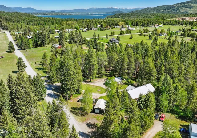 3rd image of 1601 Spades Rd, Sagle, ID 83860 | MLS# 26-3772