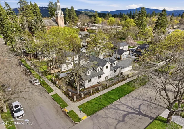 Photo 3 of Single family home for sale at 804 E Wallace Ave, Coeur D Alene, ID 83814 | MLS# 26-3831 | Listing updated on 2026-07-27