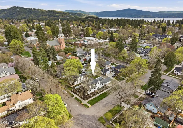 Photo 4 of Single family home for sale at 804 E Wallace Ave, Coeur D Alene, ID 83814 | MLS# 26-3831 | Listing updated on 2026-07-27
